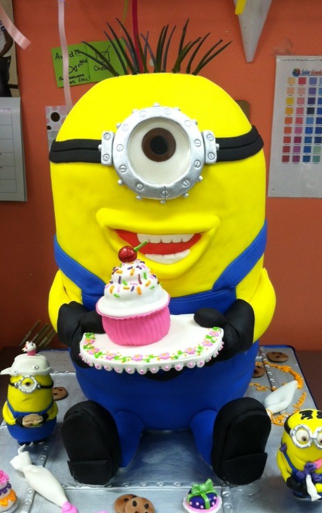 minion cake design