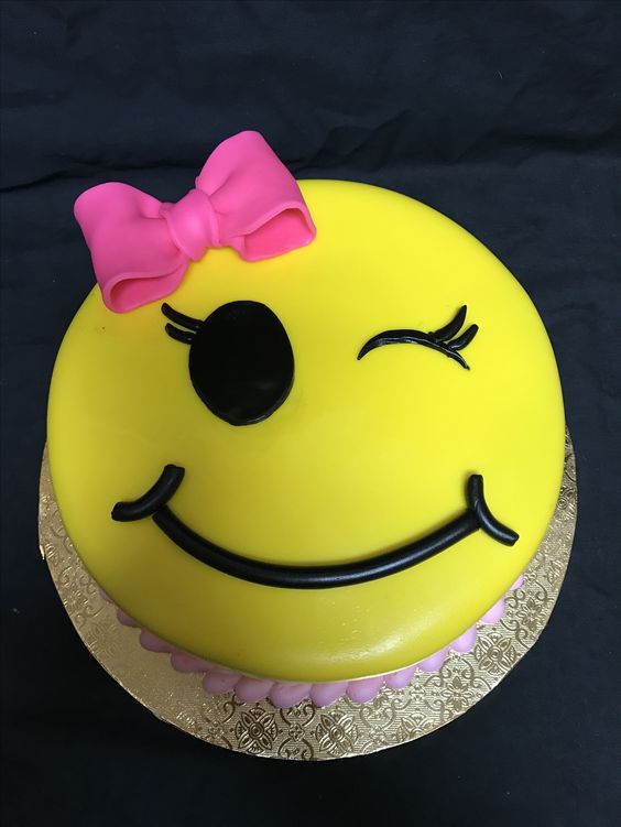 Best of Emoji  Cake Pictures Emoji  Face Cake Design Ideas 